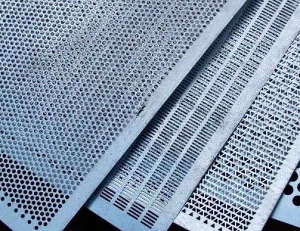 Лист перфорированный нержавеющий Qv AISI 409L 0,4 мм ТУ 25.11.23-002-23083253-2017 фото