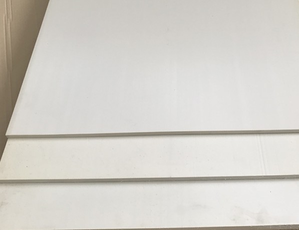 Полиэфирэфиркетон листовой PEEK 5х620х3000 мм ГОСТ 33366.1-2015 фото